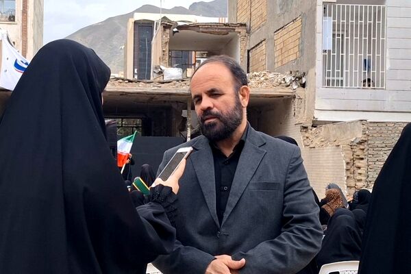 پیوند میان امت با ولایت،ناگسستنی است