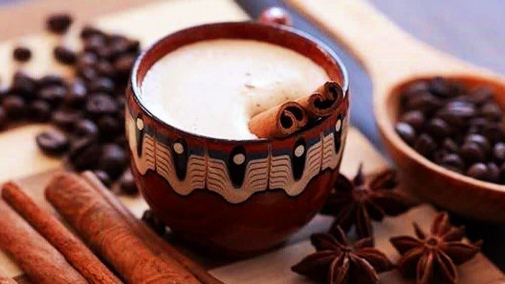 مصرف شیر همراه با افزودنی‌های طبیعی می‌تواند به سلامت بدن کمک کند