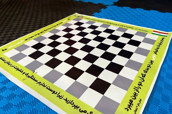 المپیاد ورزشی درون مدرسه‌ای به مناسبت دهه فجر در دبیرستان طریقت جوادآباد