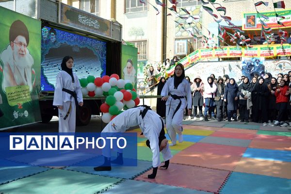 عطر رضوی در جشن نیمه شعبان مدرسه حکمت