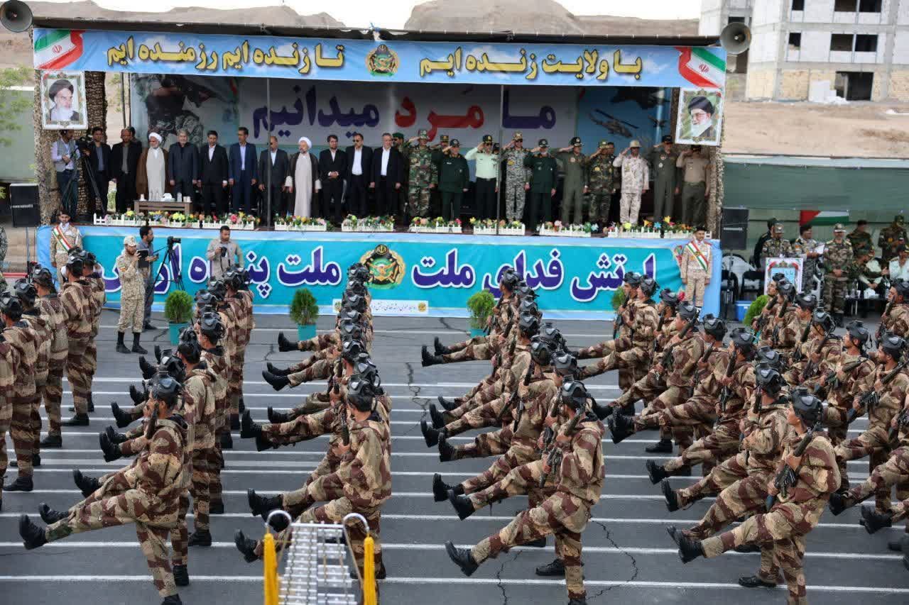 مراسم گرامیداشت روز ارتش در بیرجند 