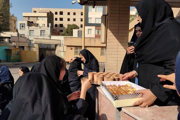 برگزاری جشن به مناسبت هفته دفاع مقدس و میلاد سیدالکریم در ناحیه یک شهرری 