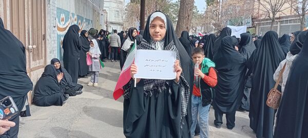 حضور پر شور کودکان و نوجوانان خلیل آبادی در راهپیمایی ۲۲ بهمن