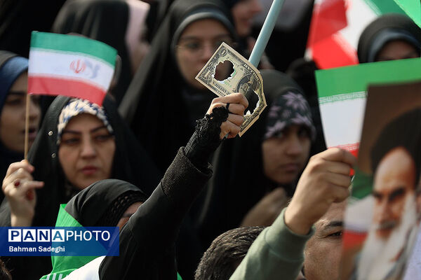 سخنرانی رئیس جمهوری در راهپیمایی ۲۲ بهمن ۱۴۰۳
