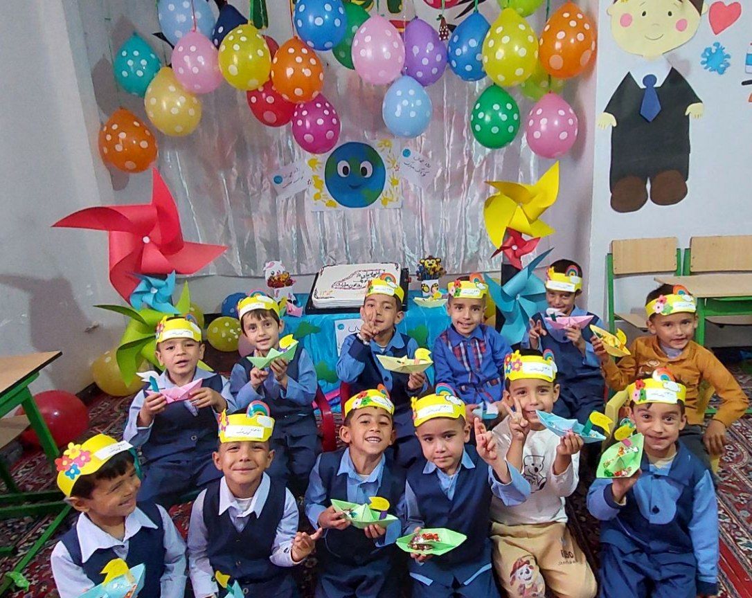 کودکستان پیام آفتاب روز جهانی کودک را با جشن رنگ و لبخند گرامی داشت