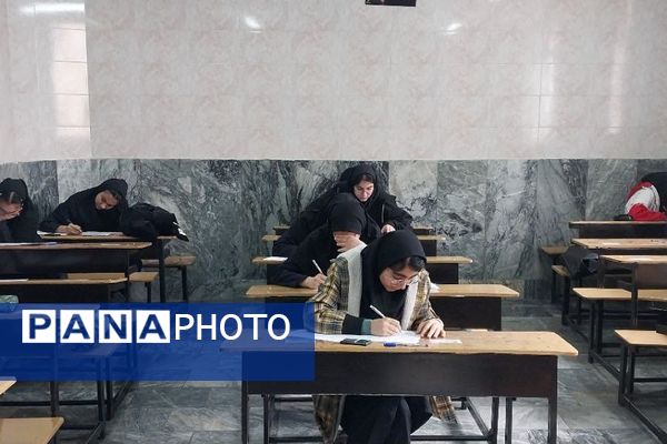 امتحانات نوبت اول در مدرسه حضرت زینب(س) ناحیه یک شهرری