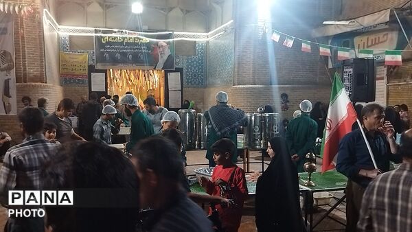 هفتاد و پنج شب چایخانه مسجد الزهرا میزبان سنگربان نیشابوری شد 