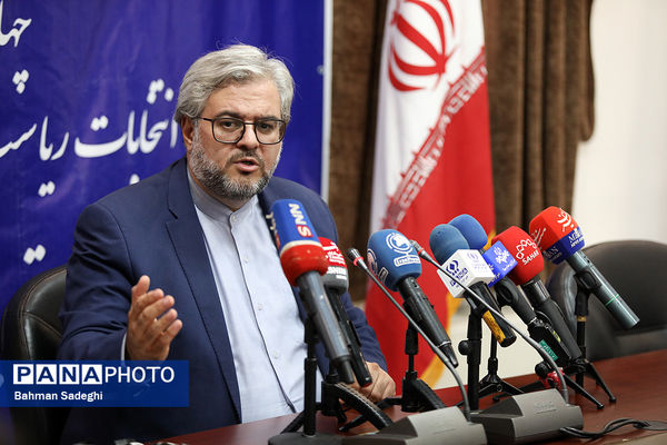 نشست مطبوعاتی رئیس ستاد انتخابات خارج از کشور