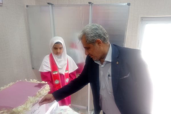 آیین نمادین «جشن عاطفه‌‌ها» در ناحیه یک بندرعباس 