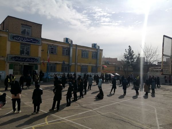 اجرای طرح همنوا در دبیرستان دخترانه نوید ناحیه پنج مشهد
