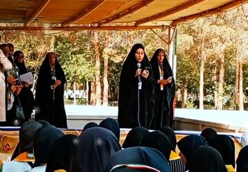 دکلمه خوانی دانش آموز پیشتاز و خبرنگار پانا 