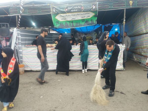 خدمت‌رسانی فرهنگیان و دانش‌آموزان پیشتاز زنجانی در موکب هیات رزمندگان ایجرود