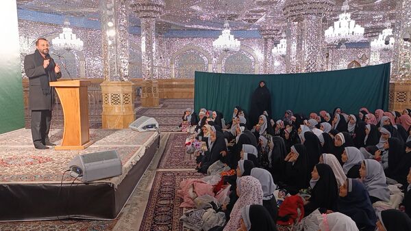 اردوی زیارتی دانش‌آموزان دبستان شاهد حاج تقی آقا بزرگ به حرم مطهر رضوی (ع)