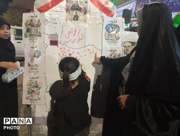 اثر انگشت هایی که تابلو خونخواهی شهیدان  را کامل کردند 