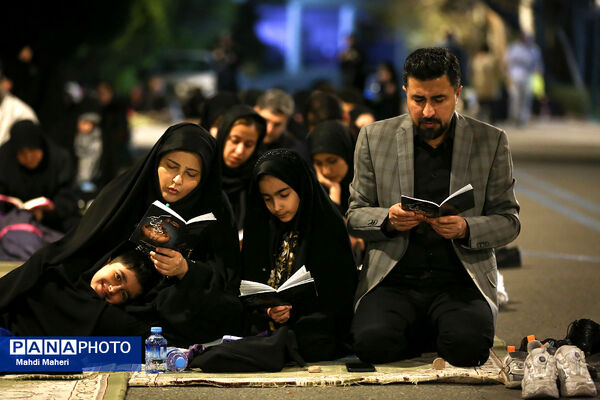 احیای شب نوزدهم ماه رمضان در دانشگاه تهران