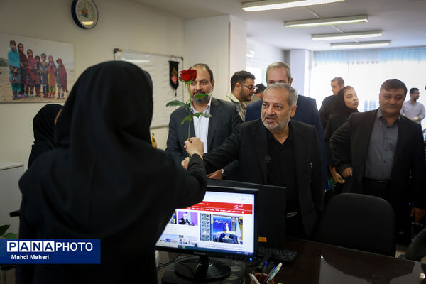 حضور وزیر آموزش و پرورش در خبرگزاری پانا به‌مناسبت روز خبرنگار