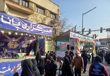 برپایی غرفه سازمان دانش‌آموزی و خبرگزاری پانا در مسیر راهپیمایی ۲۲ بهمن