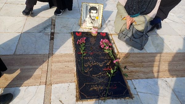 دیدار با خانواده شهدا به رسم عاشقی