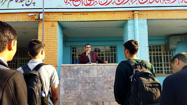 گرامیداشت هفته سلامت روان در دبیرستان شاهد ابوذر غفاری 