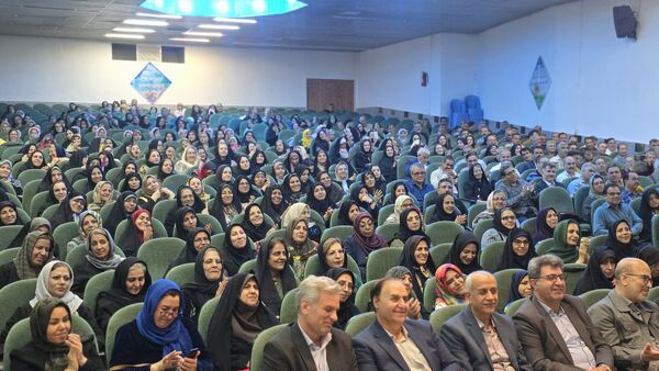 همایش تجلیل از فرهنگیان بازنشسته ناحیه۴ اصفهان در اردوگاه شهید بهشتی اصفهان