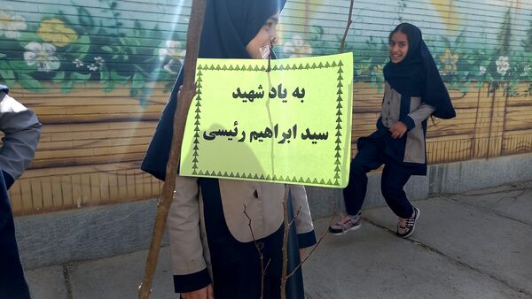 جشن نیکوکاری و روز درختکاری در گناباد