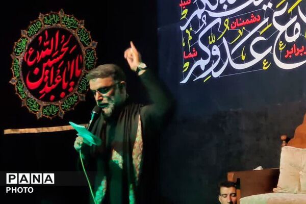  نوجوانان در سوگ حسین(ع) گریستند
