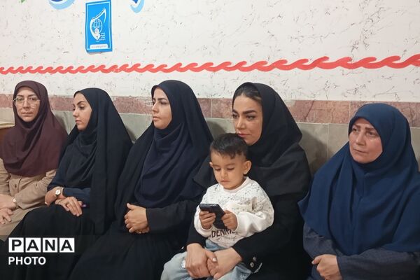 انتخابات انجمن اولیاء و مربیان در دبیرستان جوادالائمه