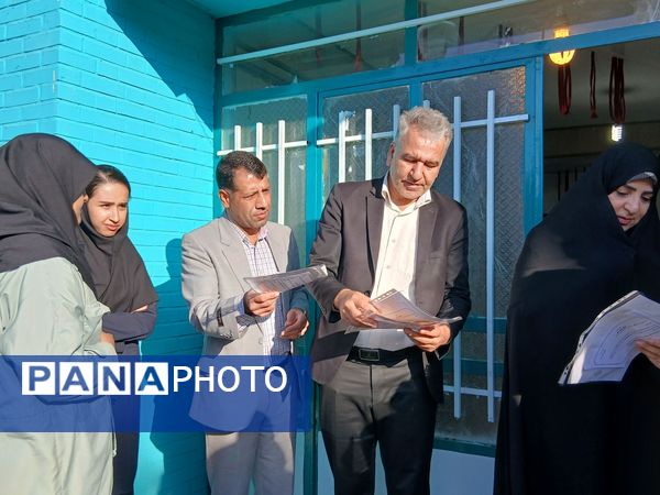  تجلیل از همیاران معلم در دبیرستان فاطمیه