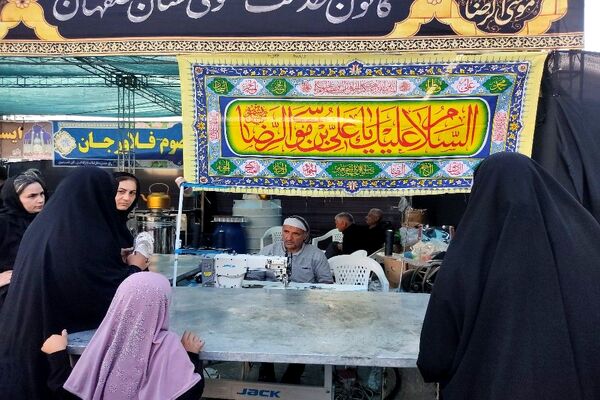 حال هوای خیابان‌های مشهد در شب شهادت حضرت علی بن موسی رضا (ع)