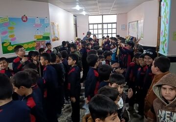 مراسم بزرگداشت شهادت شهید سلیمانی در دبستان معلم یک آشخانه 