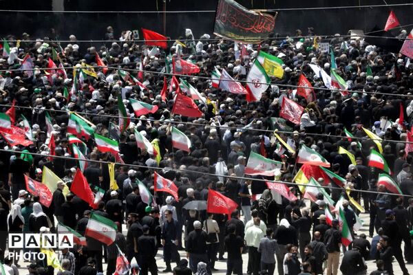 وداع با پیکر مطهر امام شهید در مصلای تهران