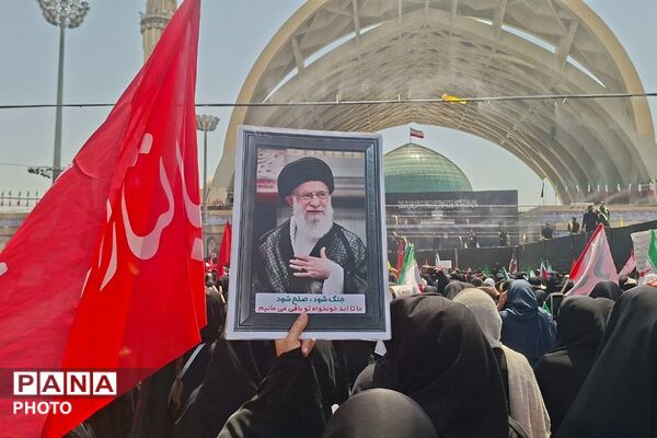 وداع باشکوه مردم با رهبر شهید؛ جلوه‌ای از همبستگی و وفاداری