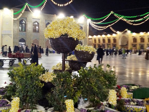 مشهد مقدس در تب‌وتاب جشن ولادت نخستین امام شیعیان  