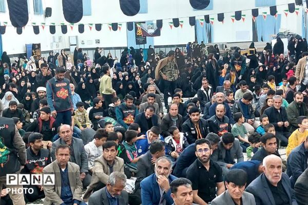 سفره افطاری ۲ هزار نفری در قلعه رئیسی