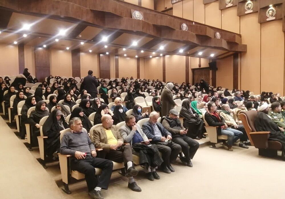 برگزیدگان جشنواره تولیدات هنری شهدای گمنام در قم معرفی شدند