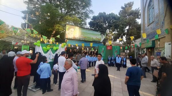 گلباران مزار شهدای سادات در قم