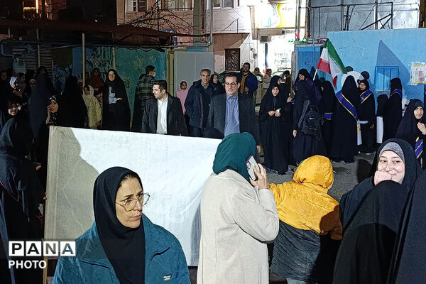  حضور فرهنگیان و دانش‌آموزان به‌مناسبت 12 فروردین ماه روز جمهوری اسلامی ایران 