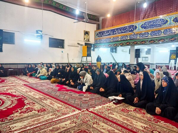اعتکاف دانش‌آموزی در شهر بهنمیر
