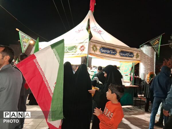  خدمات رسانی موکب ها در بلوار فضل نیشابور