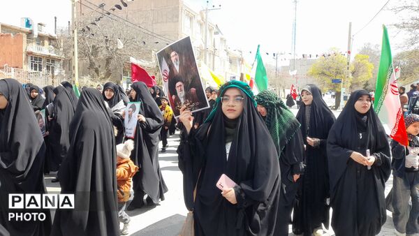 چهل روز تنهایی پس از شهادت امام انقلاب؛ مردم اسدآباد همچنان در صحنه