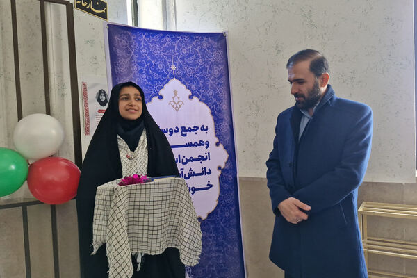 بازدید دبیر‌کل اتحادیه انجمن‌های اسلامی مدارس کشور از نمایشگاه‌های مدرسه انقلاب استان فارس