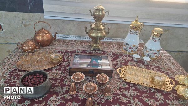 جشنواره غذای سالم در دبستان میرفخرایی ناحیه ۴ کرج