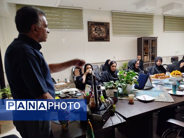 بحران آب مشهد زیر ذره‌بین رسانه‌ها و کارشناسان در فرهنگسرای محیط زیست