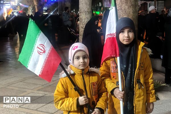 در شب پیروزی انقلاب اسلامی، شهریار در جوش‌ و خروش