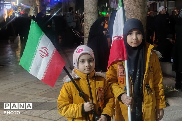 در شب پیروزی انقلاب اسلامی، شهریار در جوش‌ و خروش