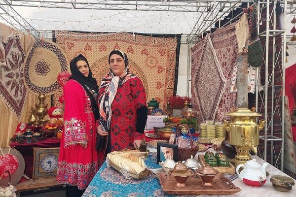 جشنواره ایرانشناسی در دبستان قلنبر ناحیه 2 شهرری 