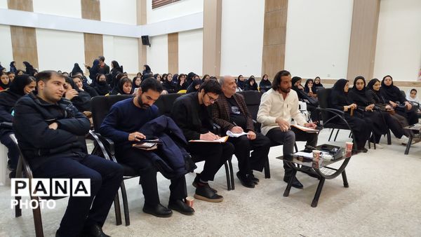 مسابقات فرهنگی و هنری در دبیرستان شاهد بنت الهدی تویسرکان