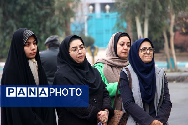 بازدید خبرنگاران از ایستگاهای اتوبوس شهری و حمل‌ونقل یزد