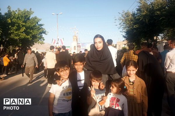 خیابان‌های لردگان، غرق در نور غدیر