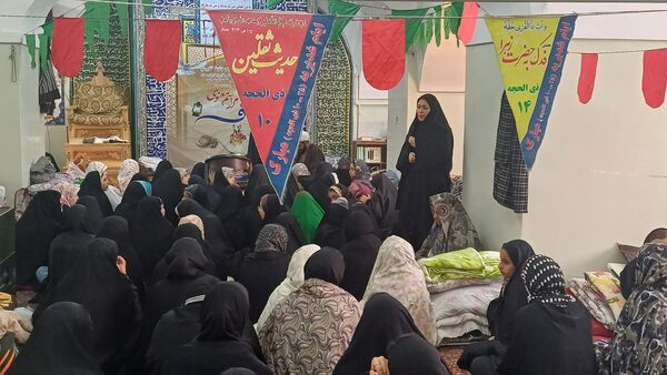 دانش آموزان  در جست و جوی آرامش و نزدیکی به خدا